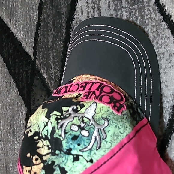 BONE COLLECTOR EMBROIDERED RHINESTONE HAT - Picture 11 of 15